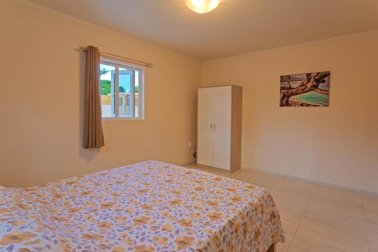 Lovely Caribbean Family Villa With Private Pool ウィレムスタッド エクステリア 写真